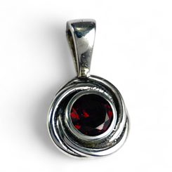 ORCHIDEA, silver pendant, garnet Ag 925/1000
