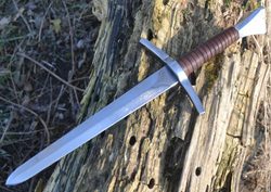 AVERY, medieval dagger