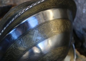 STURMHAUBE / BOURGUIGNOTTE  - CASQUE GRAVÉ DE LUXE - CASQUES DE LUXE, FANTASY, JAPONAIS, RÉCENTS{% if kategorie.adresa_nazvy[0] != zbozi.kategorie.nazev %} - ARMURES ET BOUCLIERS{% endif %}