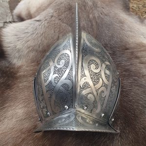 MORION CASQUE DE LUXE GRAVÉ - CASQUES DE LUXE, FANTASY, JAPONAIS, RÉCENTS{% if kategorie.adresa_nazvy[0] != zbozi.kategorie.nazev %} - ARMURES ET BOUCLIERS{% endif %}