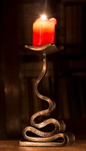 VOLUTE, FORGED CANDLESTICK - FORGED PRODUCTS{% if kategorie.adresa_nazvy[0] != zbozi.kategorie.nazev %} - SMITHY WORKS, COINS{% endif %}