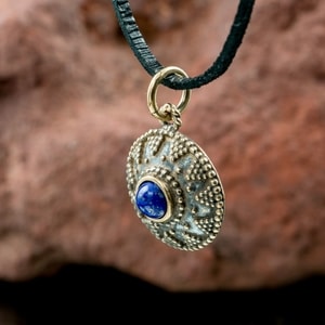 ISOLDA, lapis, bronze pendant