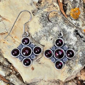 PRAGA, medieval earrings with garnets, silver 925/1000