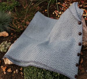 GORMELIA HERRINGBONE MERINO WOOL IRISH PONCHO - IRISCHE WOLLPULLOVER{% if kategorie.adresa_nazvy[0] != zbozi.kategorie.nazev %} - WOLLPRODUKTE{% endif %}