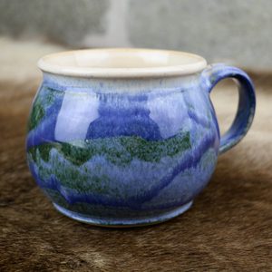 BLUE MUG 0.5 L - GESCHIRR UND TASSE{% if kategorie.adresa_nazvy[0] != zbozi.kategorie.nazev %} - KERAMIK{% endif %}