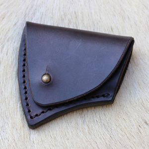 LEATHER CASE FOR SHEPHERD'S AXES - VALASKA - AXT, SCHLAGWAFFEN{% if kategorie.adresa_nazvy[0] != zbozi.kategorie.nazev %} - WAFFEN{% endif %}