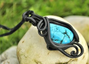 TURQUOISE - PENDANT - PIERRES ET FANTASY{% if kategorie.adresa_nazvy[0] != zbozi.kategorie.nazev %} - BIJOUTERIE{% endif %}