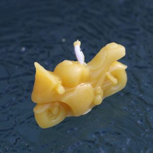 MOTORBIKE - beeswax candle
