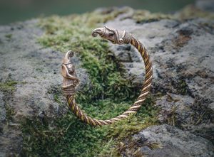 HUGINN AND MUNINN, VIKING BRACELET, BRASS - VIKING, SLAVIC, CELTIC BRACELETS - BRONZE AND BRASS{% if kategorie.adresa_nazvy[0] != zbozi.kategorie.nazev %} - JEWELLERY - BRONZE, ZINC{% endif %}