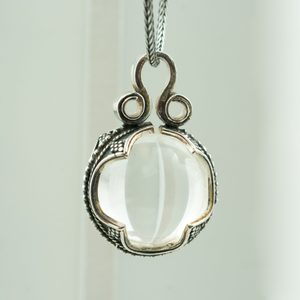 VIKING CRYSTAL BALL PENDANT, GOTLAND, SILVER - PENDENTIFS{% if kategorie.adresa_nazvy[0] != zbozi.kategorie.nazev %} - BIJOUX EN ARGENT{% endif %}