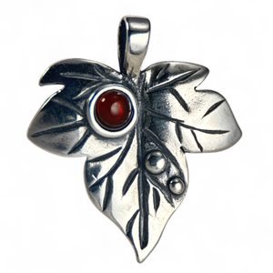 IVY LEAF silver pendant Hesonite