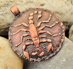 SCORPION, ZODIAC, PENDANT - ZODIAC SIGNS{% if kategorie.adresa_nazvy[0] != zbozi.kategorie.nazev %} - JEWELLERY - BRONZE, ZINC{% endif %}