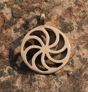 SUN SYMBOL III, BRONZE PENDANT - ANHÄNGER, HALSKETTEN{% if kategorie.adresa_nazvy[0] != zbozi.kategorie.nazev %} - SCHMUCKSTÜCKE{% endif %}