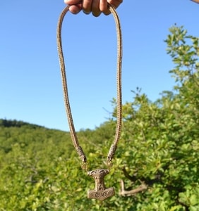 SCANIA, WIKINGER KNOTEN HALSKETTE, BRONZE - HISTORISCHEN REPLIKEN AUS BRONZE{% if kategorie.adresa_nazvy[0] != zbozi.kategorie.nazev %} - SCHMUCKSTÜCKE{% endif %}