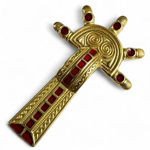 Broche mérovingienne, V.-VI. siècle, réplique