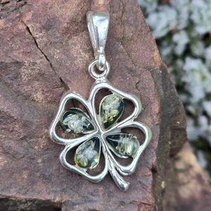 Quatrefoil, silver pendant, amber, Ag 925