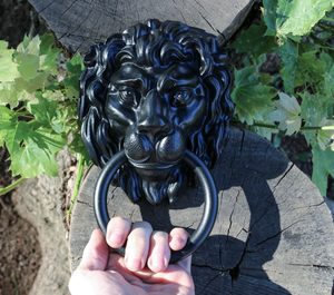 LION, MEDIEVAL DOOR KNOCKER - ANTLER FURNITURE, LAMPS{% if kategorie.adresa_nazvy[0] != zbozi.kategorie.nazev %} - PAGAN DECORATIONS{% endif %}