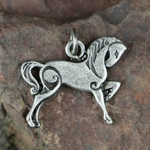 CHEVAL CELTIQUE, PENDENTIF, ZINC - TOUS LES PENDENTIFS, NOTRE PRODUCTION{% if kategorie.adresa_nazvy[0] != zbozi.kategorie.nazev %} - BIJOUTERIE{% endif %}