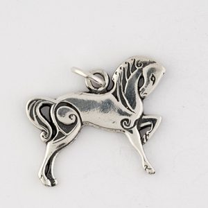 CHEVAL CELTIQUE, PENDENTIF EN ARGENT - PENDENTIFS{% if kategorie.adresa_nazvy[0] != zbozi.kategorie.nazev %} - BIJOUX EN ARGENT{% endif %}