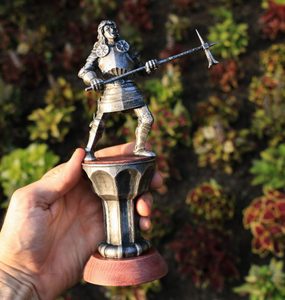 KNIGHT WITH A HAMMER, 15TH CENTURY, TIN FIGURE - PEWTER FIGURES{% if kategorie.adresa_nazvy[0] != zbozi.kategorie.nazev %} - PAGAN DECORATIONS{% endif %}