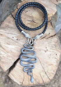 SNAKE, FORGED PENDANT, LEATHER BOLO - CELTIC PENDANTS{% if kategorie.adresa_nazvy[0] != zbozi.kategorie.nazev %} - JEWELLERY - BRONZE, ZINC{% endif %}