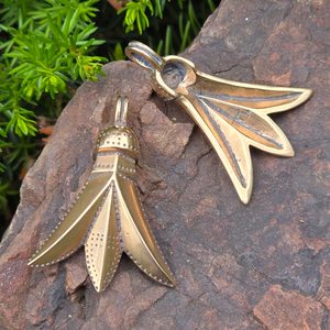 Cigale, pendentif romain-germanique, bronze