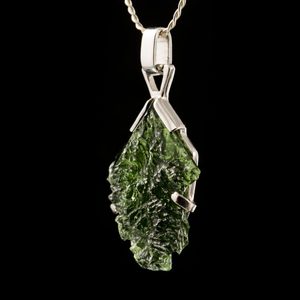 LORENA, MOLDAVITE, SILVER PENDANT - MOLDAVITES, CZECH{% if kategorie.adresa_nazvy[0] != zbozi.kategorie.nazev %} - SILVER JEWELLERY{% endif %}