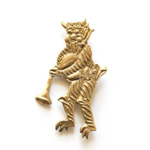 Devil with bagpipes, medieval pilgrim badge