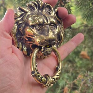 Lion, historical knocker - brass