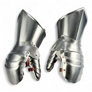 GAUCHETTES DE POISTES, armures de plaques