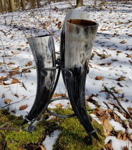 FORGED STAND FOR 3 HORNS - DRINKING HORNS{% if kategorie.adresa_nazvy[0] != zbozi.kategorie.nazev %} - HORN PRODUCTS{% endif %}