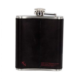 ACDC HIP FLASK 7OZ - FLASCHEN{% if kategorie.adresa_nazvy[0] != zbozi.kategorie.nazev %} - LEDERPRODUKTE{% endif %}