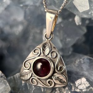 BOUDICCA, pendentif en argent, Ag 925 grenate