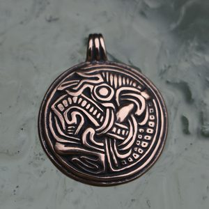 SLEIPNIR WIKINGERPFERD, AMULETT SKANDINAVIEN 10. JAHRHUNDERT, BRONZE - ANHÄNGER, HALSKETTEN{% if kategorie.adresa_nazvy[0] != zbozi.kategorie.nazev %} - SCHMUCKSTÜCKE{% endif %}