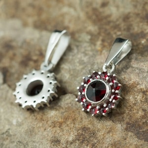 PERSIDA, GARNET, CZECH JEWEL, STERLING SILVER - GARNET JEWELRY - CZECH MADE{% if kategorie.adresa_nazvy[0] != zbozi.kategorie.nazev %} - SILVER JEWELLERY{% endif %}