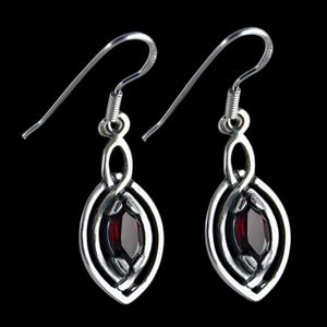 MAIA earrings, silver and garnet