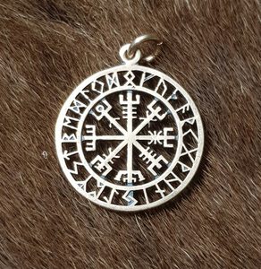 VEGVISIR, ISLÄNDISCHE RUNE ANHÄNGER AUS BRONZE - ANHÄNGER, HALSKETTEN{% if kategorie.adresa_nazvy[0] != zbozi.kategorie.nazev %} - SCHMUCKSTÜCKE{% endif %}