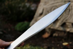 BOAR THROWING KNIFE POLISHED STEEL - 1 PIECE - SHARP BLADES - COUTEAUX DE LANCER{% if kategorie.adresa_nazvy[0] != zbozi.kategorie.nazev %} - ARMURERIE: LES ARMES{% endif %}