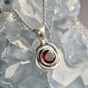 ORCHIDEA, silver pendant, garnet Ag 925/1000