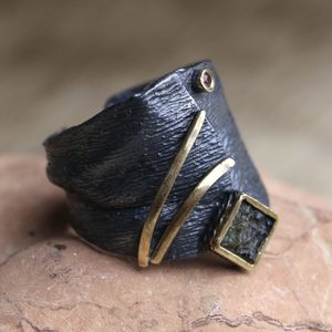 KRUMLOV Silver MOLDAVITE, Garnet Ring