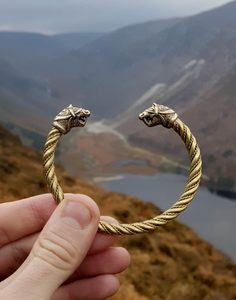 FLÓKI, BRACELET EN LAITON VIKING - OBJETS EN BRONZE{% if kategorie.adresa_nazvy[0] != zbozi.kategorie.nazev %} - BIJOUTERIE{% endif %}