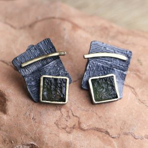 OASIS SILVER PENDANT WITH MOLDAVITE, GOLD PLATED - EARRINGS{% if kategorie.adresa_nazvy[0] != zbozi.kategorie.nazev %} - SILVER JEWELLERY{% endif %}