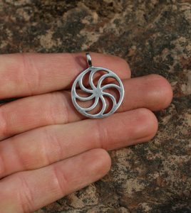 SUN SYMBOL III, SILVER PENDANT - PENDANTS{% if kategorie.adresa_nazvy[0] != zbozi.kategorie.nazev %} - SILVER JEWELLERY{% endif %}