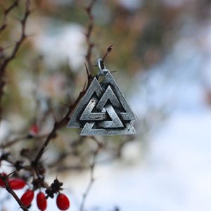 VALKNUT, viking pendant, tin alloy