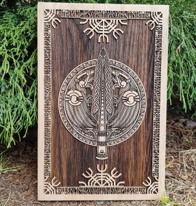 GUNGNIR WALL DECORATION 45CM OAK - HOLZFIGUREN{% if kategorie.adresa_nazvy[0] != zbozi.kategorie.nazev %} - HOLZPRODUKTE{% endif %}