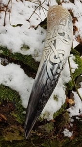 ODIN, LUXURY ENGRAVED DRINKING HORN - DRINKING HORNS{% if kategorie.adresa_nazvy[0] != zbozi.kategorie.nazev %} - HORN PRODUCTS{% endif %}