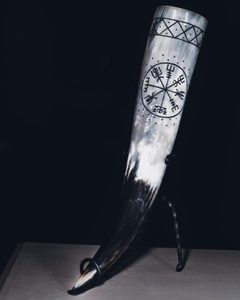 Vegvísir, Viking Drinking Horn