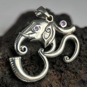 Om Ganesh, silver pendant with amethyst, Ag 925