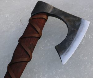 RAGNAR FORGED VIKING AXE - AXES, POLEWEAPONS{% if kategorie.adresa_nazvy[0] != zbozi.kategorie.nazev %} - WEAPONS - SWORDS, AXES, KNIVES{% endif %}