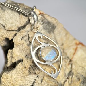 VEDA, silver pendant, rainbow moonstone Ag 925/1000